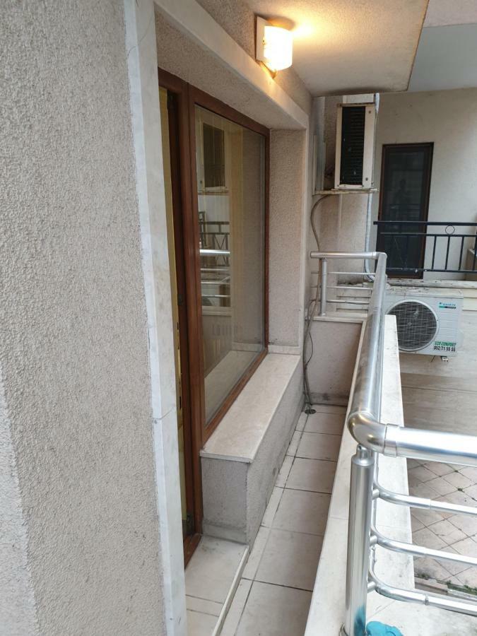 Apartment In The Center 바르나 외부 사진